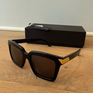 Bottega Veneta sunglasses